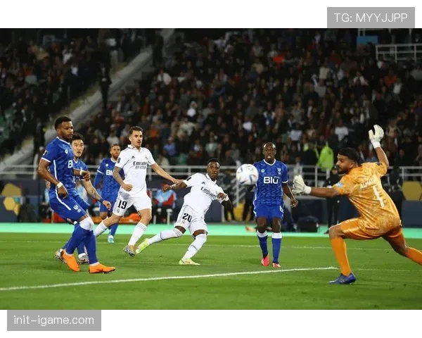 通讯:一座小城的狂欢,回顾英超升班马伊普斯维奇的保级关键战 通讯:一座小城的狂欢,回顾英超升班马伊普斯维奇的保级关键战